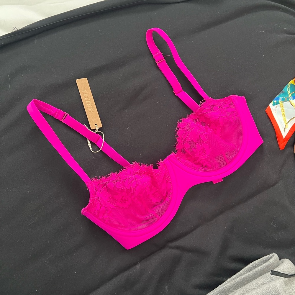 -SOLD-hot pink balconette bra Nwt 32c